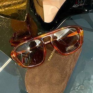 Brand New Tom Ford Sunglasses (Never worn, case and duster).